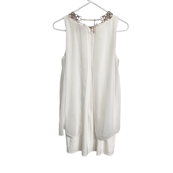 LAUNDRY BY SHELLI SEGAL WHITE HALTER CHIFFON DRESS WITH GOLD CHAIN NECKLINE - Picture 12 of 15